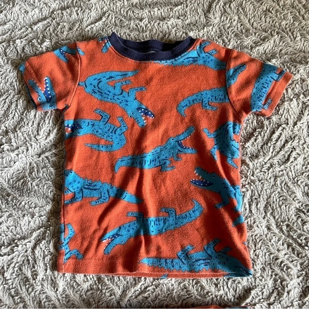 4 for 16$ Carter's Orange Set with Blue Dinosaur 2T